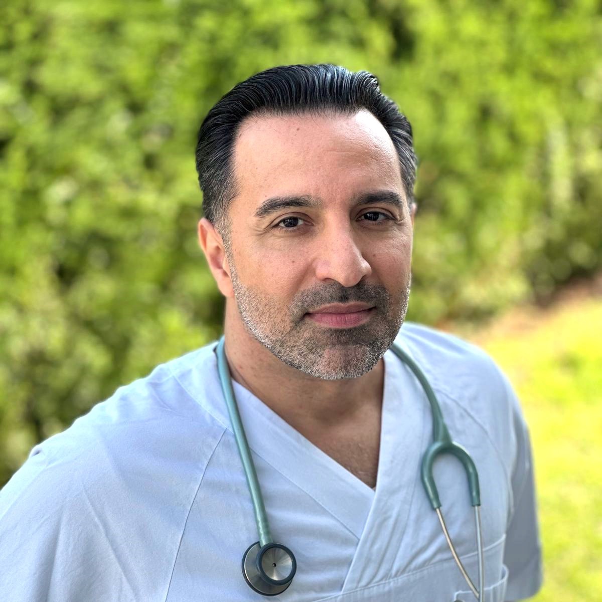 Dr. Ali Nasari